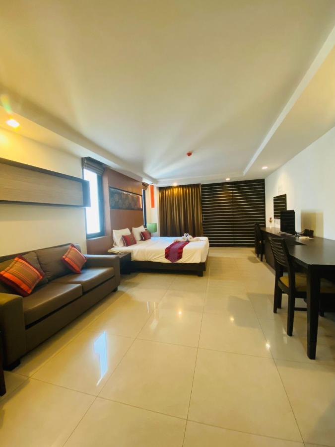 Tycoon Suite By Goad Avadhess Hospitality 1Km Walking Street Pattaya Beach מראה חיצוני תמונה